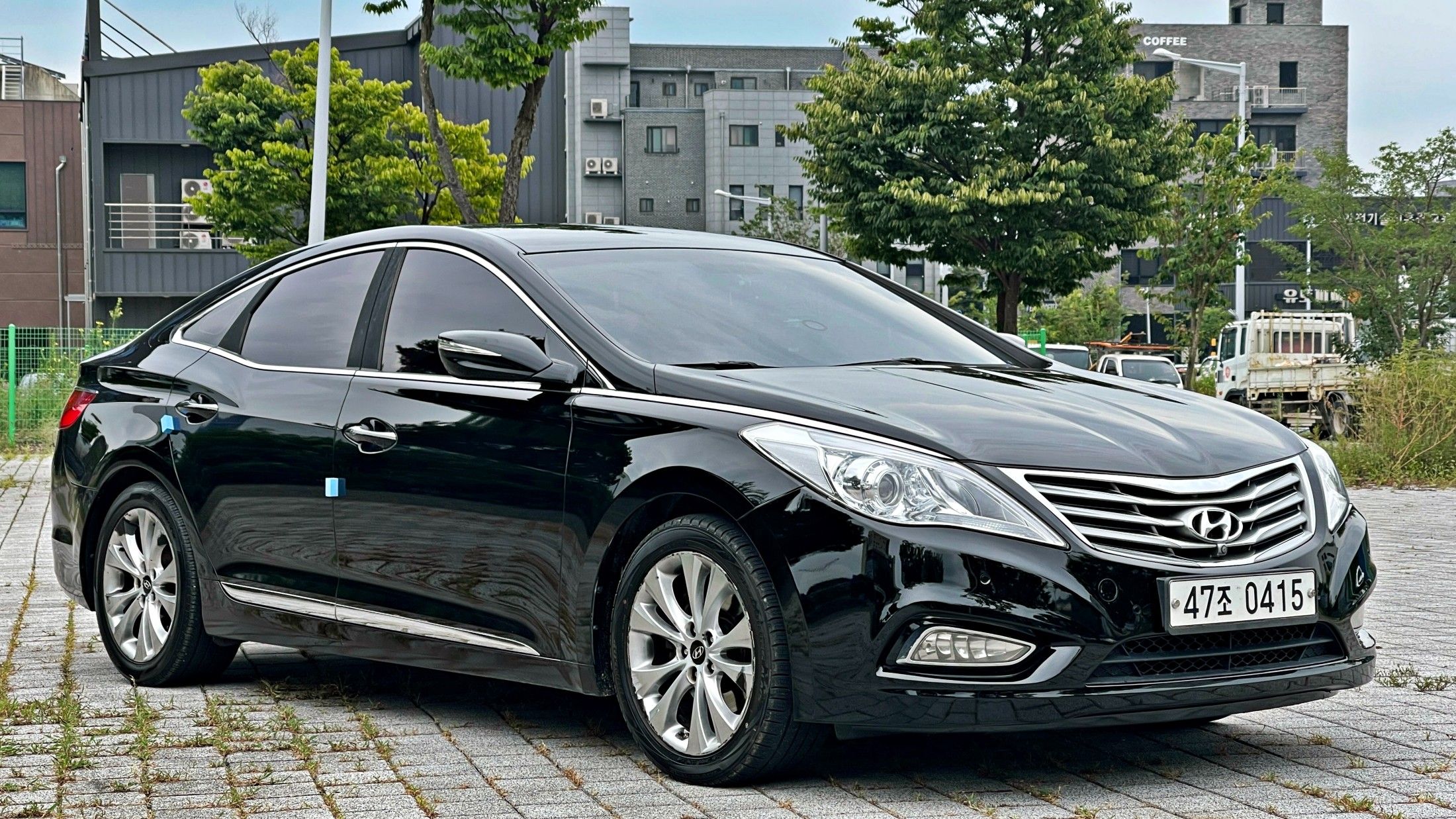 HYUNDAI GRANDEUR HG 2012