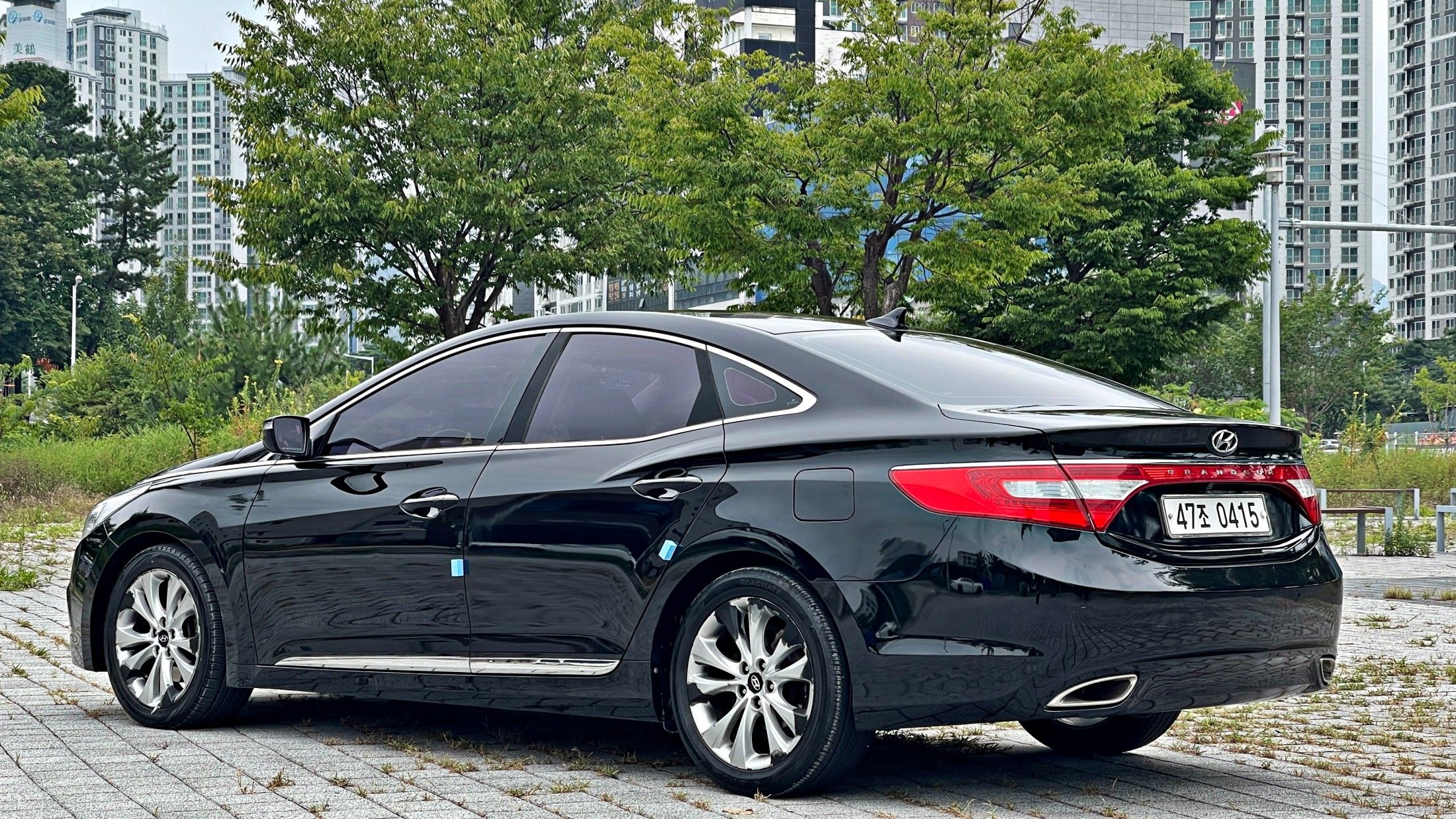 HYUNDAI GRANDEUR HG 2012