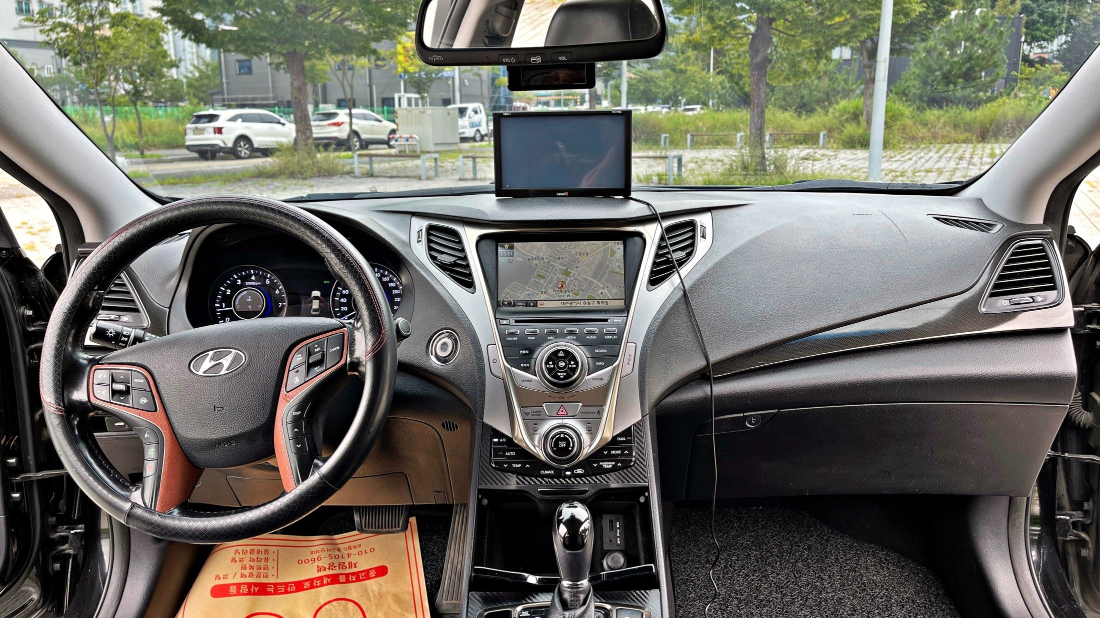 HYUNDAI GRANDEUR HG 2012