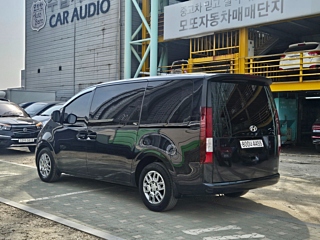 HYUNDAI STARIA 2021