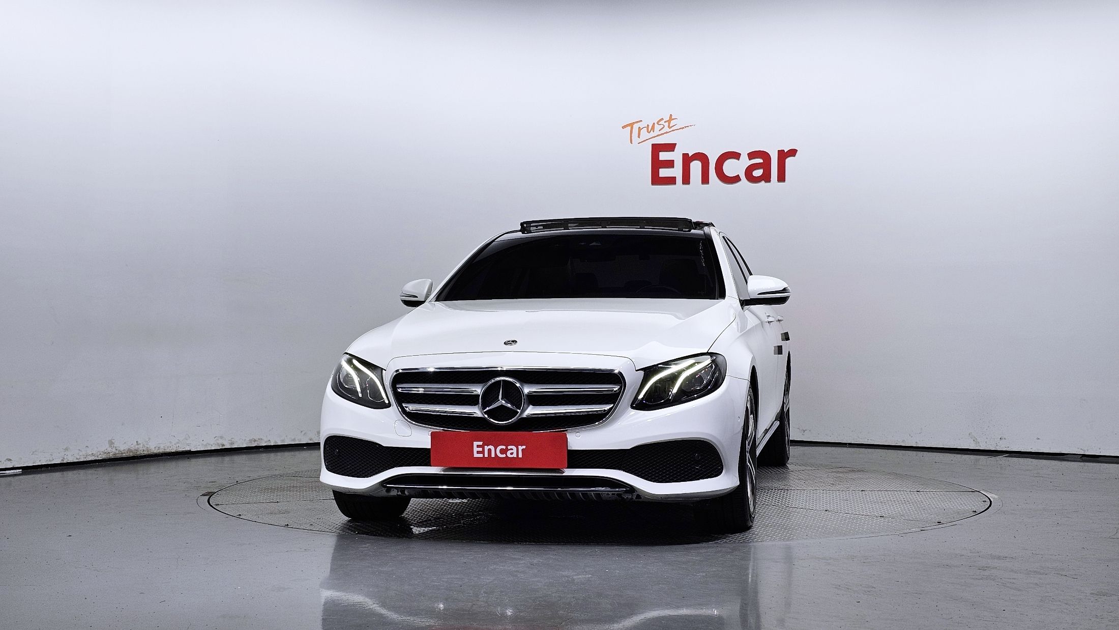 MERCEDES BENZ E-CLASS W213 2018