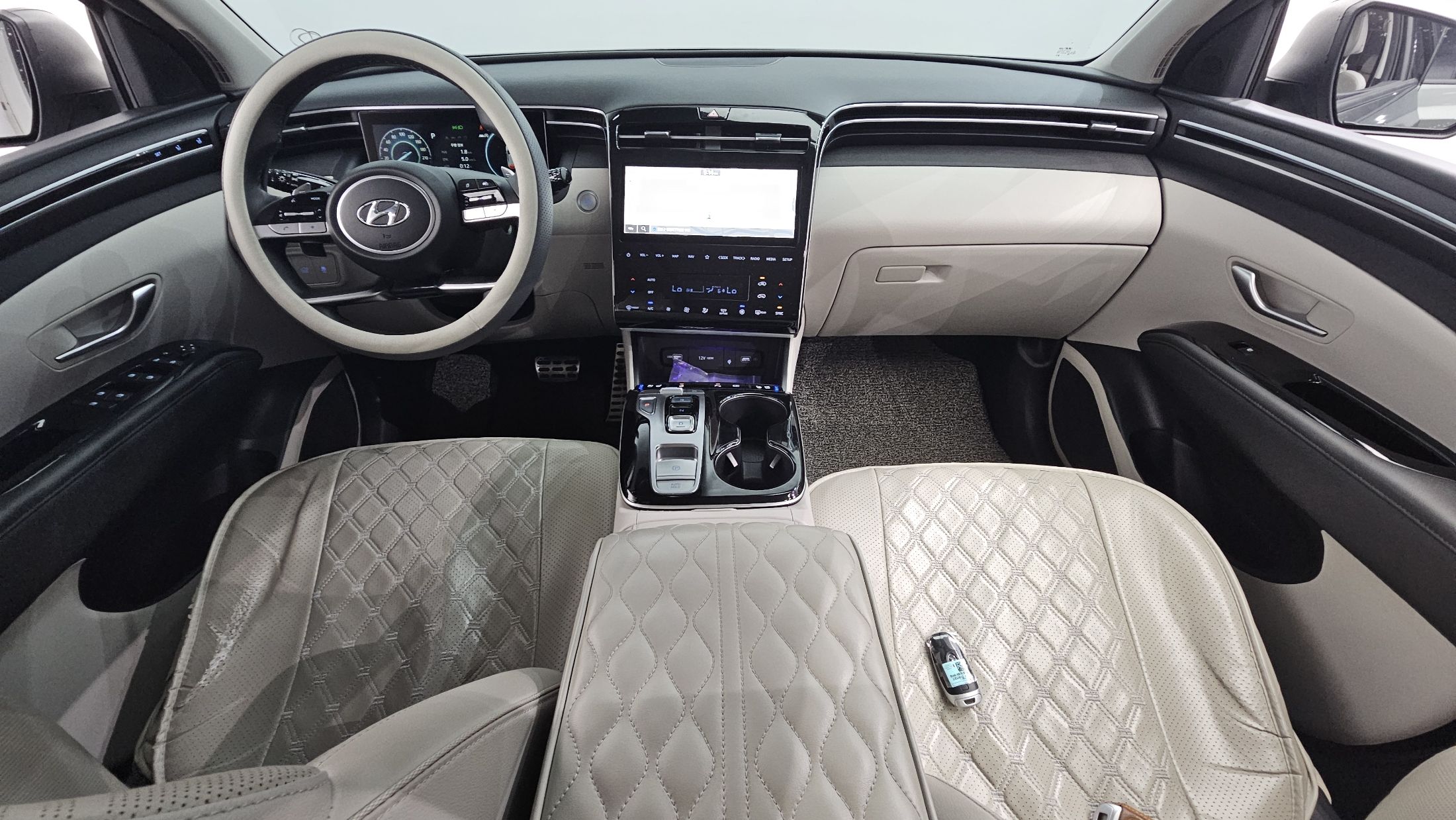 HYUNDAI TUCSON NX4 2021