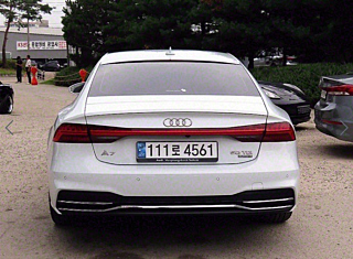 AUDI A7 4K 2020