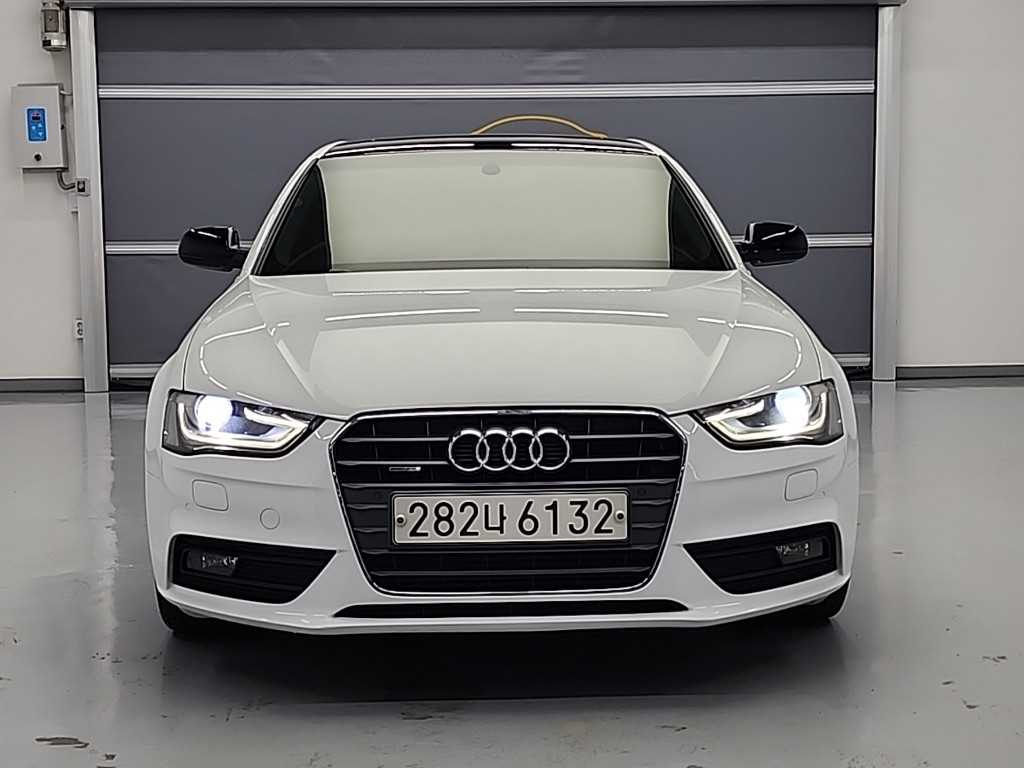 AUDI A4 2012