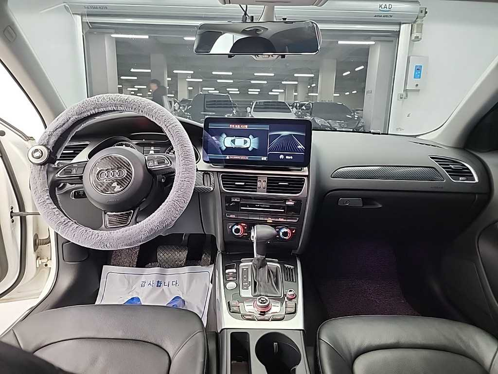 AUDI A4 2012
