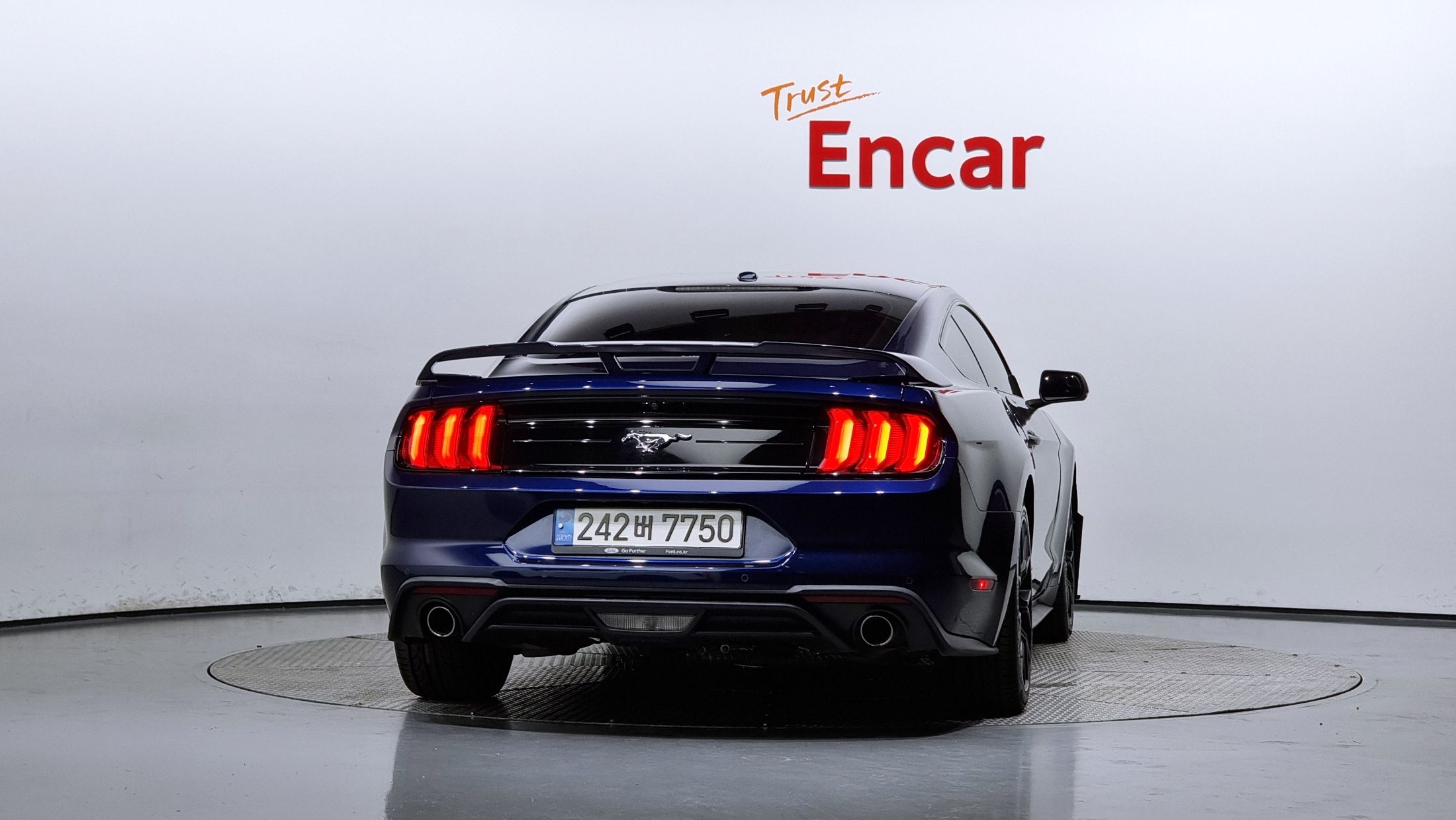 FORD MUSTANG 2020