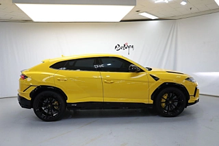 Заказать LAMBORGHINI URUS