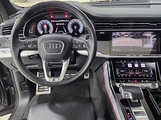 AUDI Q7 4M 2023