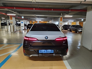 BMW I7 G70  xDrive 60 M Sport 2022