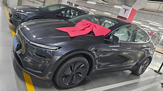 TESLA MODEL Y 2025