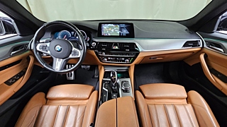 BMW 5-SERIES G30 2017