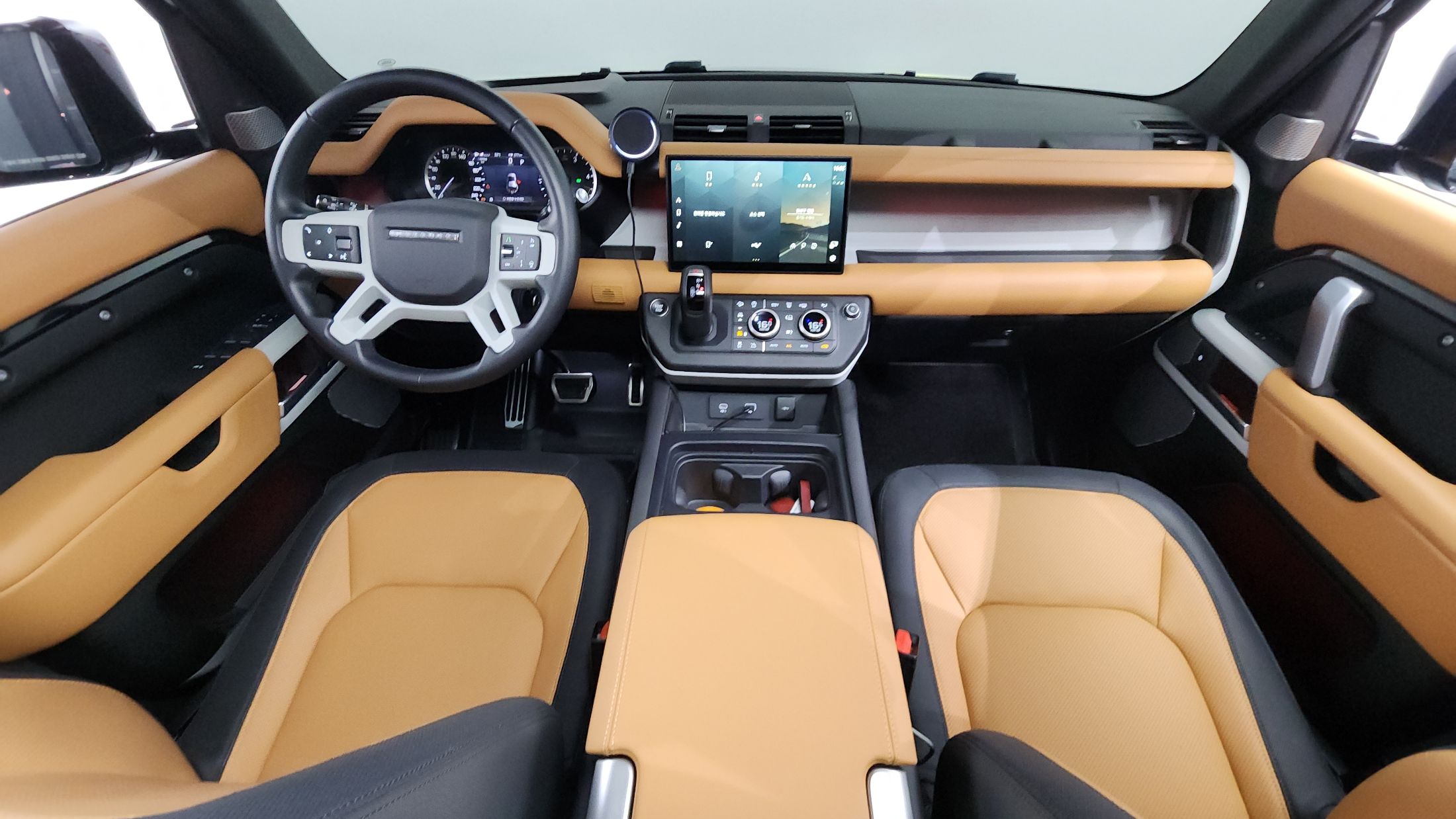 LAND ROVER DEFENDER L663 2023