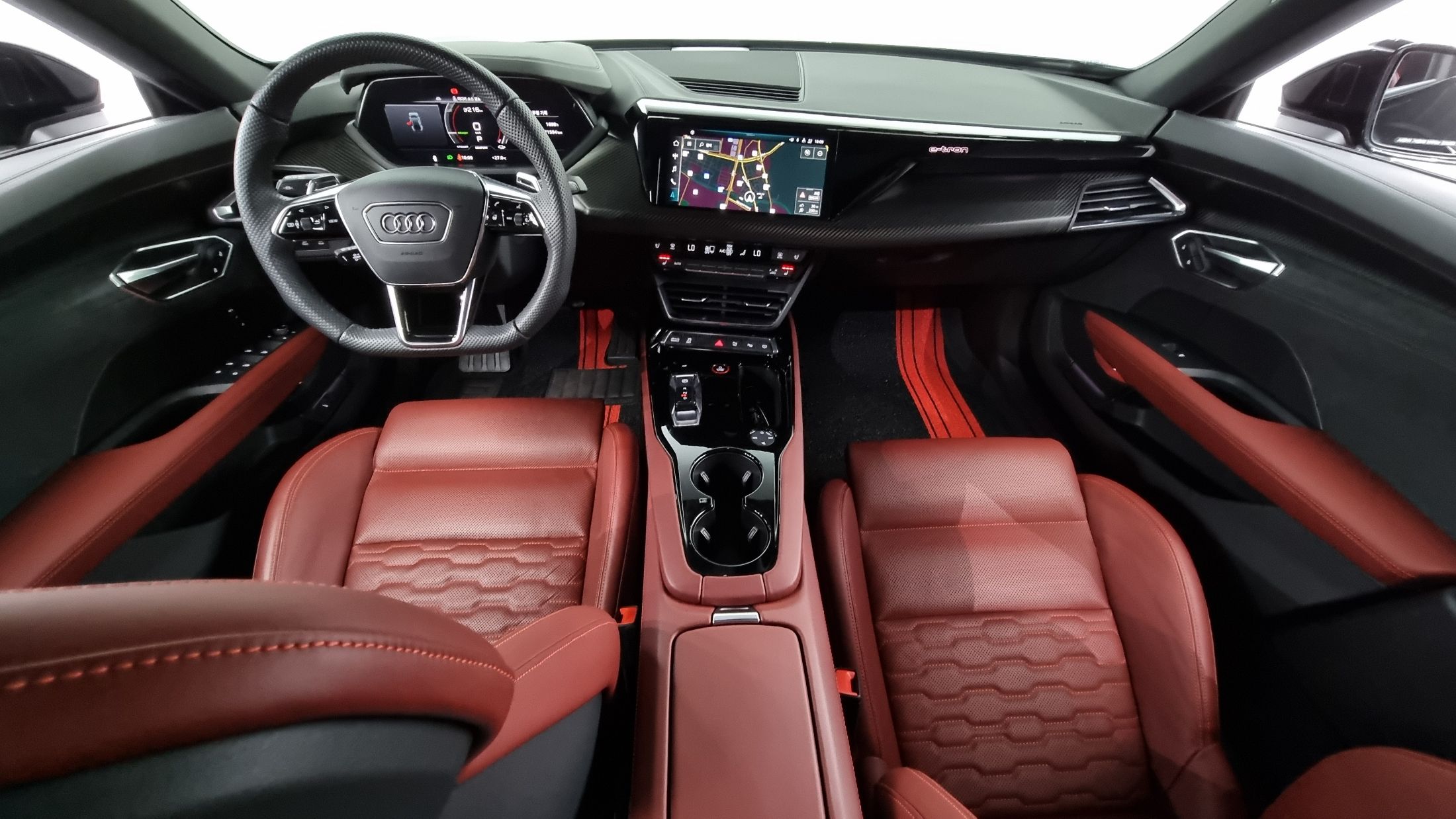 AUDI E-TRON 2022