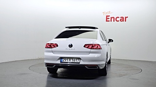 VOLKSWAGEN PASSAT GT B8 2021