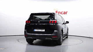 PEUGEOT 5008 2017