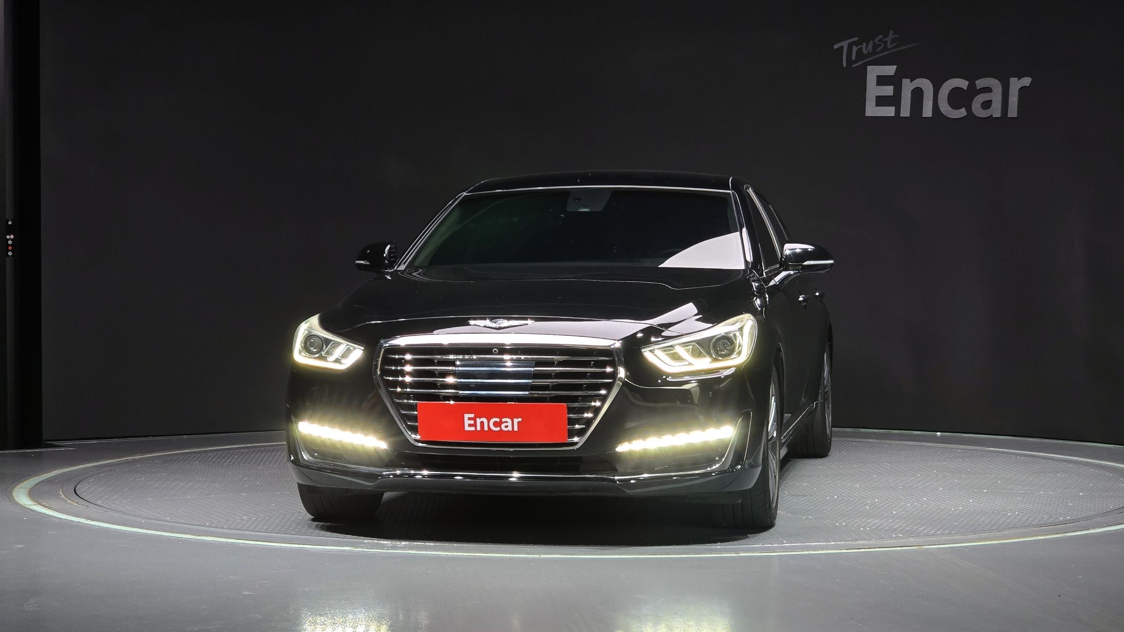 GENESIS EQ900 2016