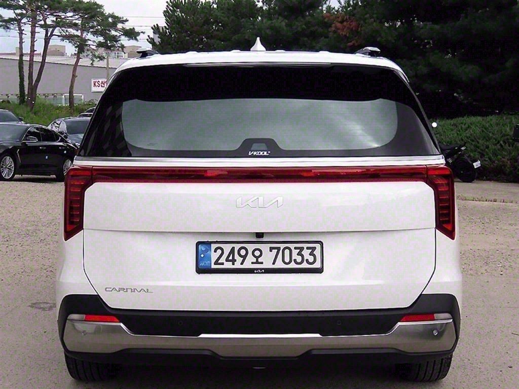 KIA CARNIVAL 2024