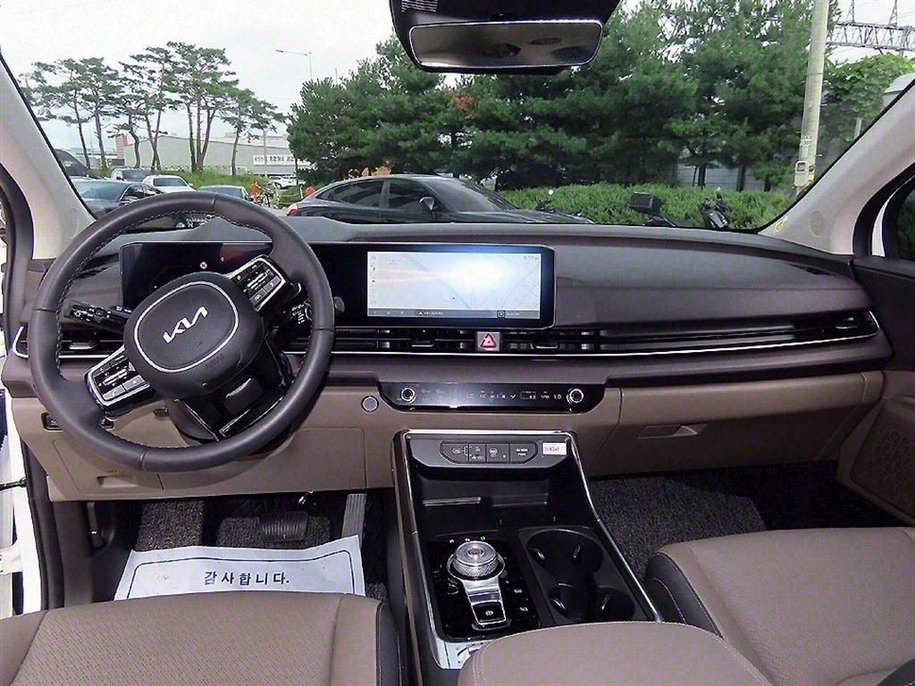 KIA CARNIVAL 2024