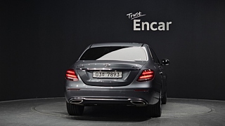 MERCEDES BENZ E-CLASS W213 2019