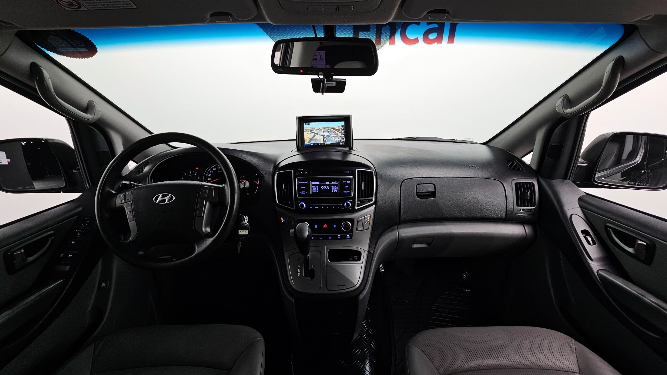 HYUNDAI STAREX GRAND 2015