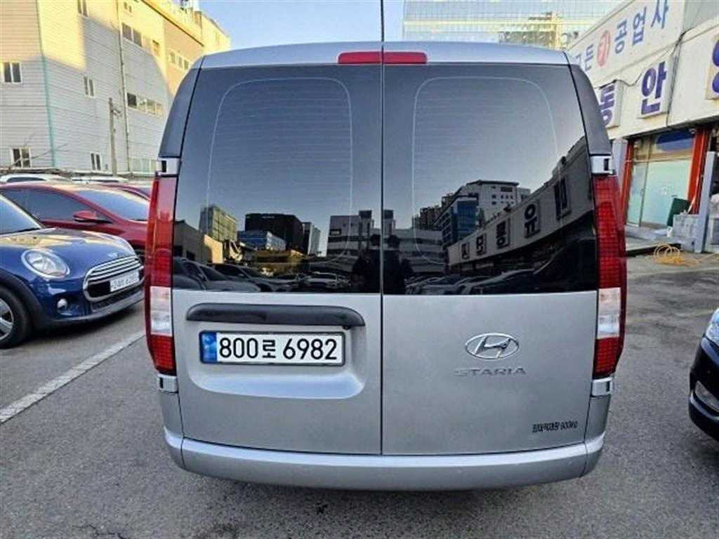 HYUNDAI STARIA 2022