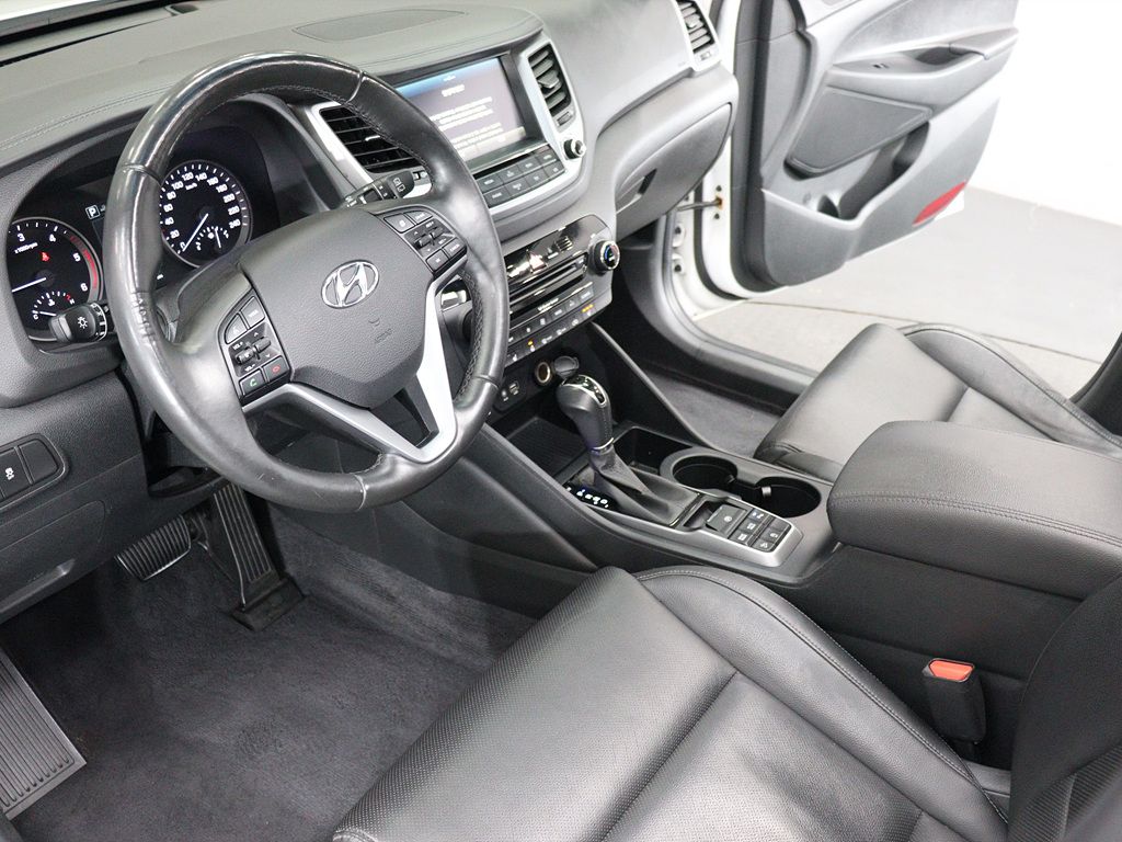 HYUNDAI TUCSON 2015