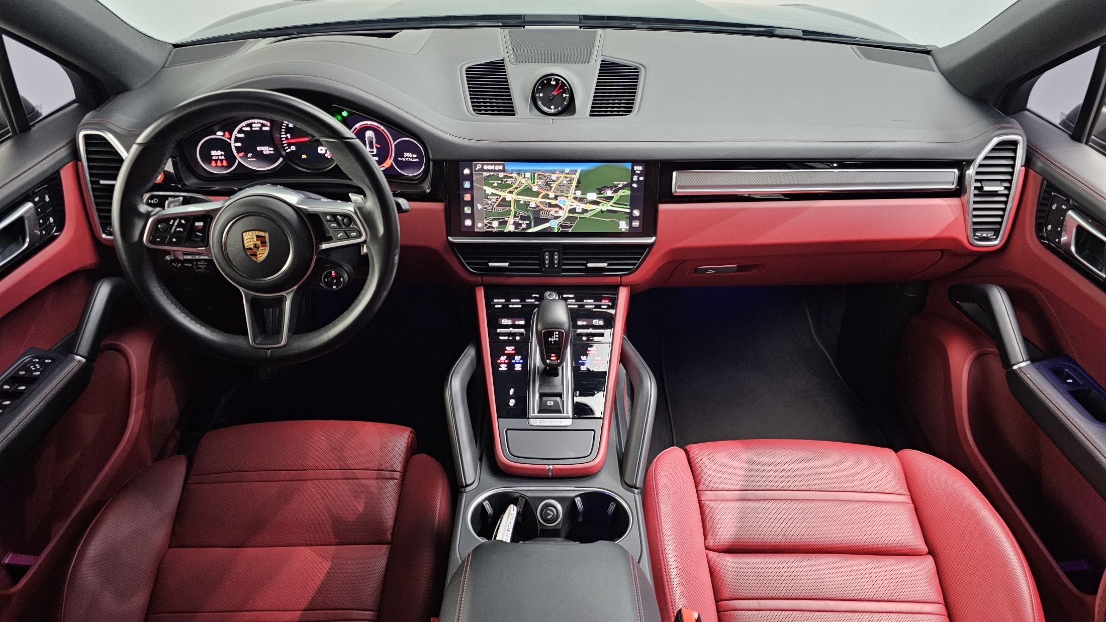 PORSCHE CAYENNE PO536 2022