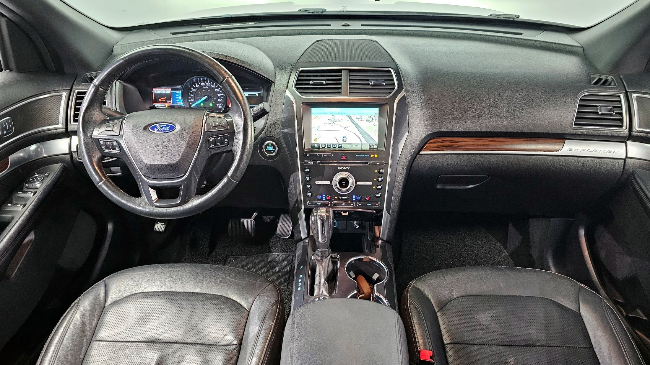 FORD EXPLORER 2018