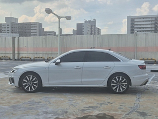 AUDI A4 B9 2023
