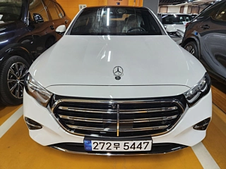 MERCEDES BENZ E-CLASS W214  E220d 4MATIC Exclusive 2024