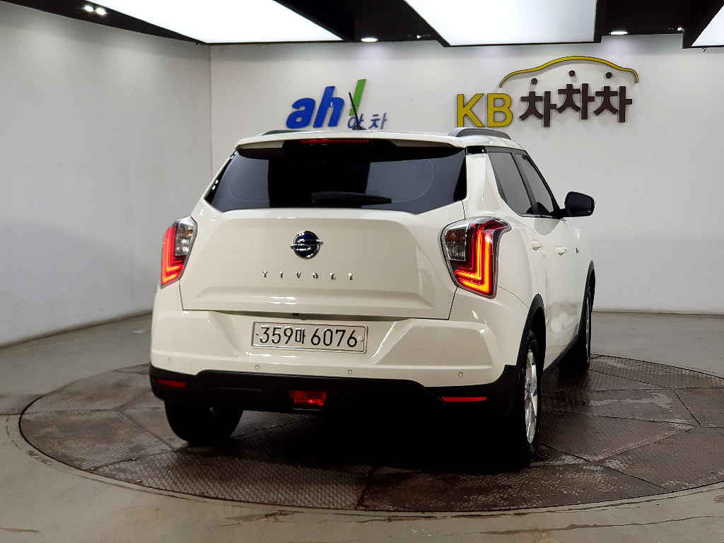 SSANGYONG TIVOLI VERY NEW 2021