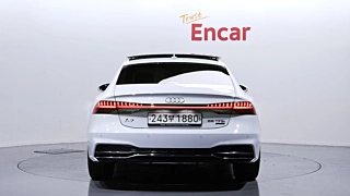 AUDI A7 4K 2020