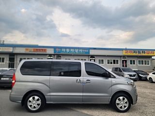 HYUNDAI STAREX GRAND 2019