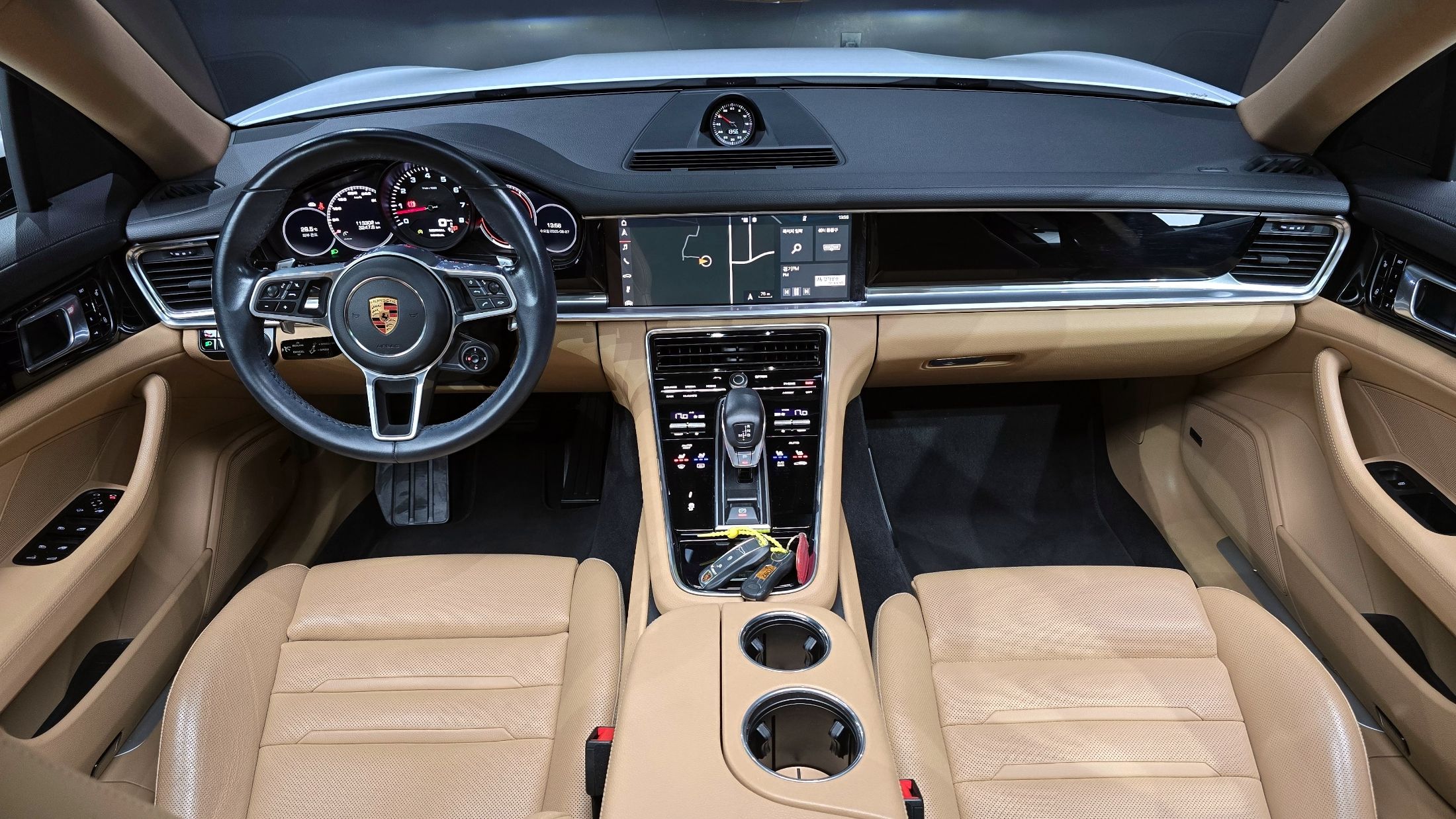 PORSCHE PANAMERA 971 2017