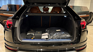 LAMBORGHINI URUS 2020