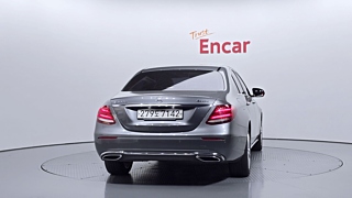 MERCEDES BENZ E-CLASS W213 2017