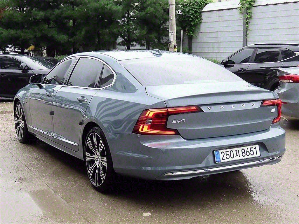 VOLVO S90 2021