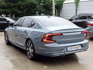 VOLVO S90 2021