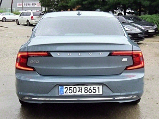 VOLVO S90 2021