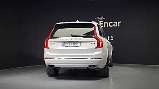 VOLVO XC90 2021