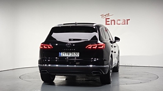 VOLKSWAGEN TOUAREG 2023