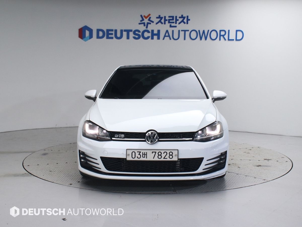 VOLKSWAGEN GOLF 2014