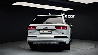 AUDI Q7 4M 2019