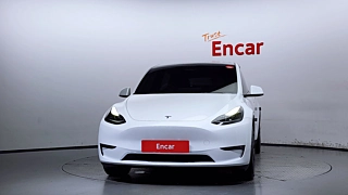 TESLA MODEL Y  2024