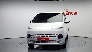 HYUNDAI STARIA 2025