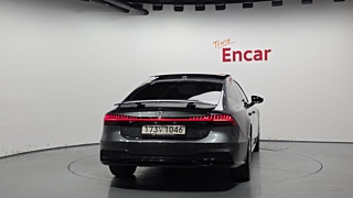 AUDI A7 4K 2023