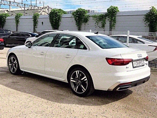 AUDI A4 B9 2022
