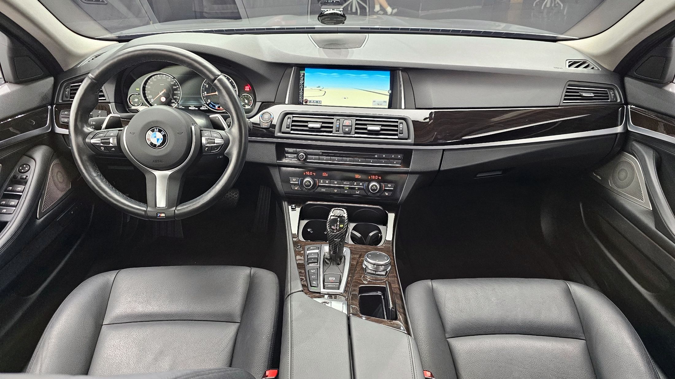 BMW 5-SERIES F10 2016