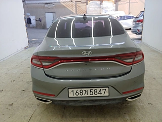 HYUNDAI GRANDEUR IG 2017