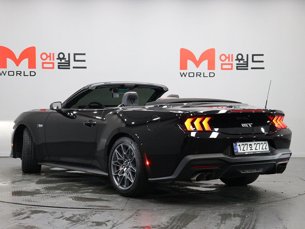 FORD MUSTANG 2024